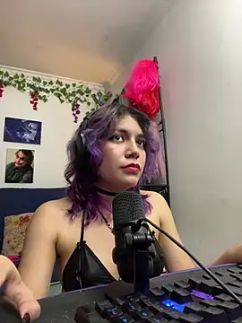 VaioletUwU online show from 17, 4, 2026