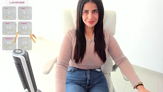 renata t  online show from 5, 3, 2025