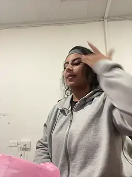 AbbyTaylorr online show from 17, 4, 2026