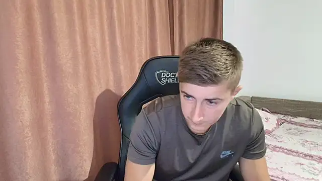 Todhorny9873 online show from 19, 2, 2025