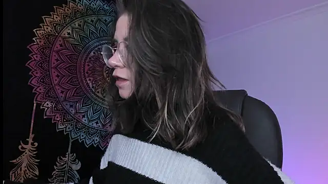 HazelKush online show from 10, 1, 2025