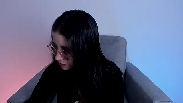 HazelKush online show from 18, 12, 2025