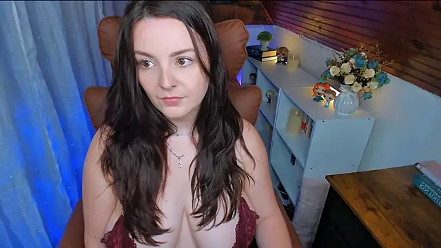 Snapshot of ErinMarshall chatting on 17, 9, 2025 ErinMarshall online show from 17, 9, 2025