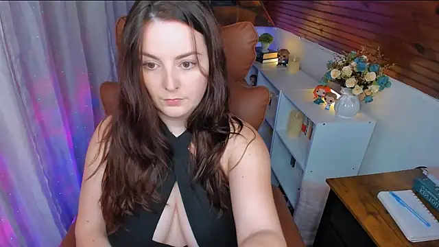 Snapshot of ErinMarshall chatting on 1, 10, 2025 ErinMarshall online show from 1, 10, 2025