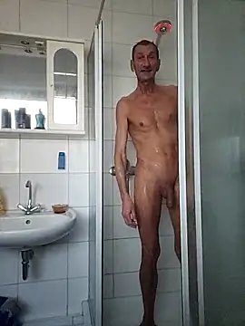 Snapshot of Python43 chatting on 1, 3, 2026 Python43 online show from 1, 3, 2026