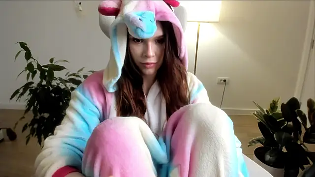 Snapshot of Pokemeboy chatting on 15, 11, 2025 Pokemeboy online show from 15, 11, 2025