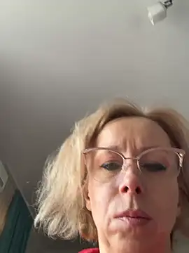 LuxuryNika online show from 10, 2, 2026