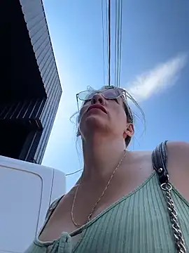 Gatitacarlita online show from 28, 3, 2026