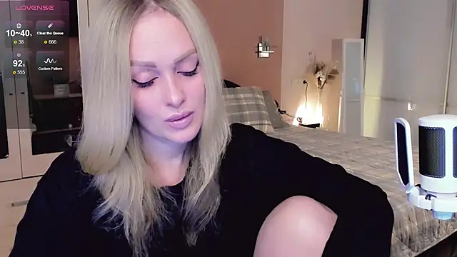 Libby Nora online show from 11, 11, 2025