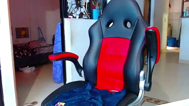 Snapshot of Lion_Grrr chatting on 1, 10, 2025 Lion Grrr online show from 1, 10, 2025