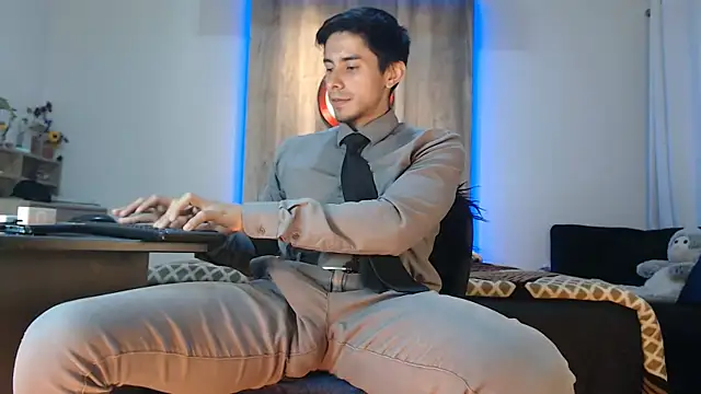 Andrew 4  online show from 28, 9, 2025