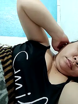 XXLorie 02 online show from 23, 10, 2025