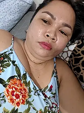 XXLorie 02 online show from 27, 2, 2026