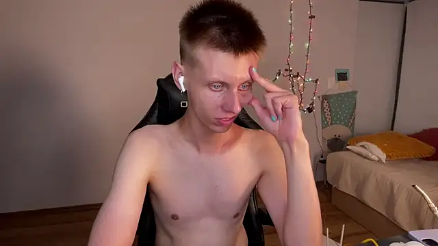 Snapshot of vladdymeow chatting on 22, 12, 2024 vladdymeow online show from 22, 12, 2024