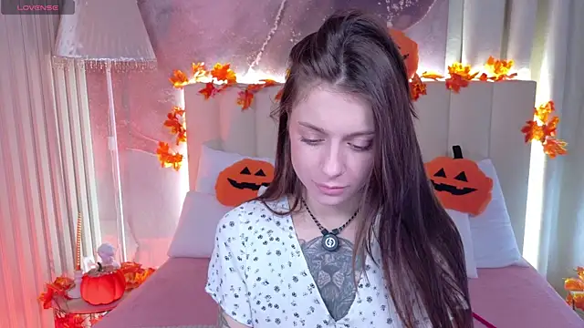 Eille Elfie online show from 20, 10, 2025