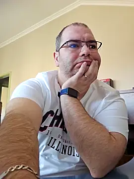 Andrew1900529 online show from 4, 3, 2025