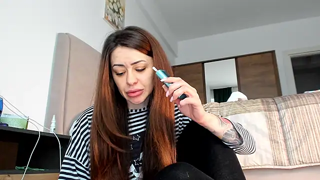 BrianaDiamondXXX online show from 28, 2, 2025