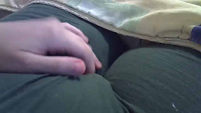 Snapshot of perescam chatting on 8, 4, 2026 perescam online show from 8, 4, 2026