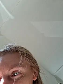  Carrie  online show from 16, 2, 2025