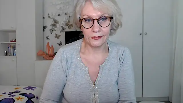 Ghertrude52 online show from 2, 3, 2025