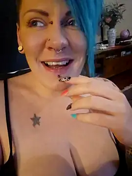 PinkTheHawk online show from 7, 4, 2026