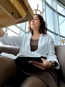 EvaXOAir online show from 2, 10, 2025