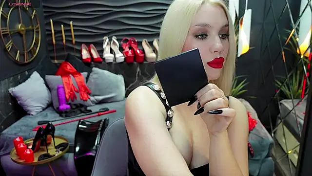 MistressDarsy online show from 18, 2, 2025