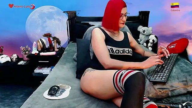 Hanna Luna online show from 12, 12, 2024