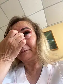 Irina2909xh online show from 10, 9, 2025