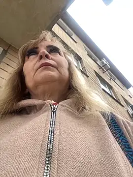 Irina2909xh online show from 7, 10, 2025