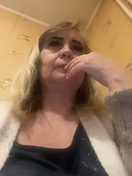 Irina2909xh online show from 12, 10, 2025