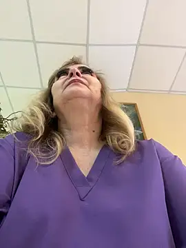 Irina2909xh online show from 7, 1, 2026