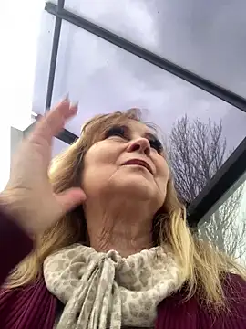 Irina2909xh online show from 10, 4, 2026