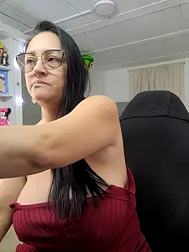 Ameliarizo online show from 13, 10, 2025