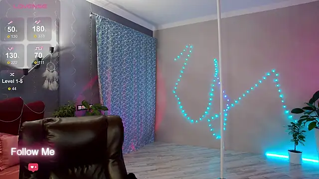 AngelaWhiti online show from 10, 3, 2025