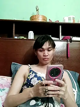 Snapshot of QueenSoreal chatting on 12, 5, 2026 QueenSoreal online show from 12, 5, 2026