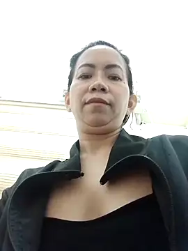 ladyxianne online show from 3, 3, 2025