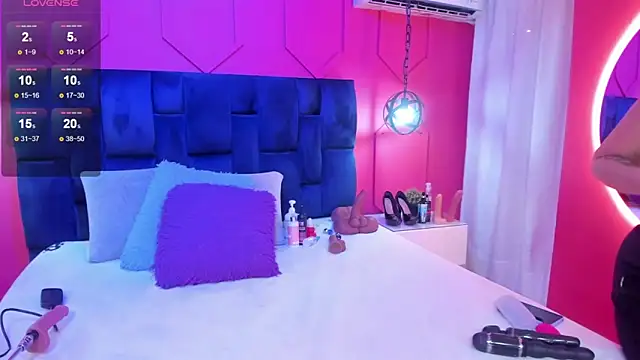 chantall1375 online show from 3, 12, 2025