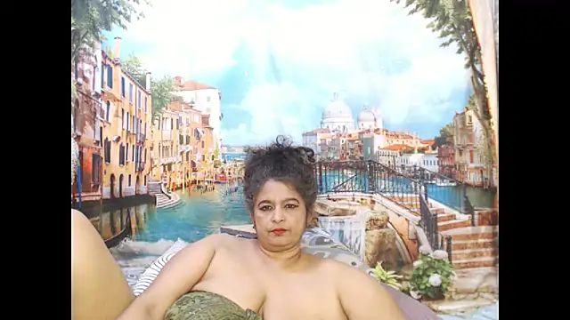 Snapshot of indianstar75 chatting on 16, 10, 2025 indianstar75 online show from 16, 10, 2025