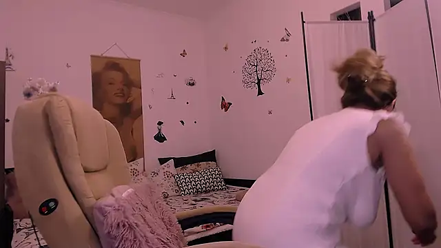 elacoquette online show from 3, 3, 2025