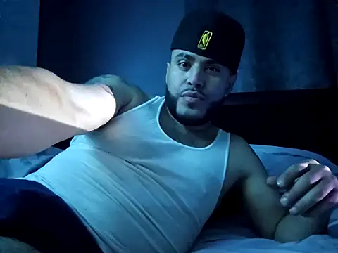 Snapshot of gardy8585 chatting on 15, 1, 2025 gardy8585 online show from 15, 1, 2025