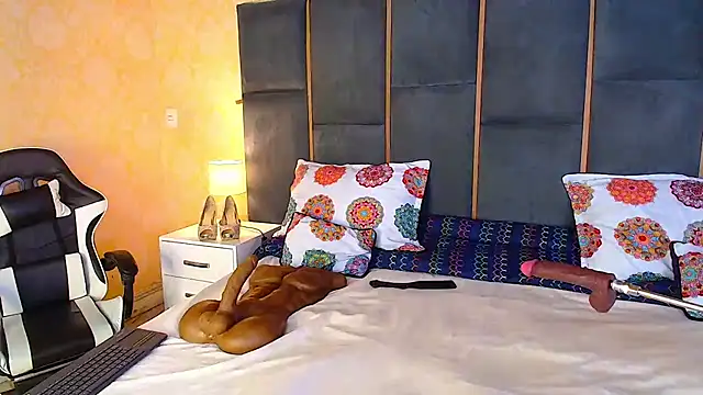 CaseyMoon online show from 6, 11, 2025