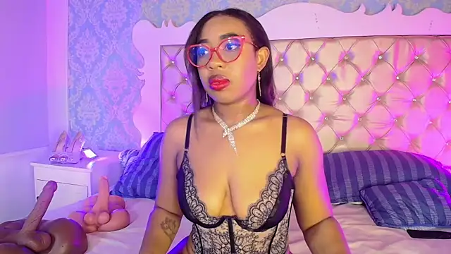 Snapshot of CaseyMoon chatting on 8, 3, 2026 CaseyMoon online show from 8, 3, 2026