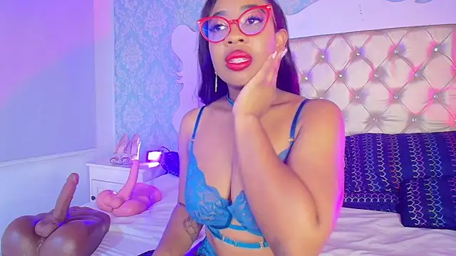 Snapshot of CaseyMoon chatting on 10, 4, 2026 CaseyMoon online show from 10, 4, 2026