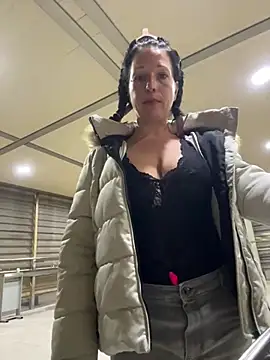 Viola Beck online show from 13, 2, 2025