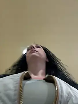 Viola Beck online show from 12, 3, 2025