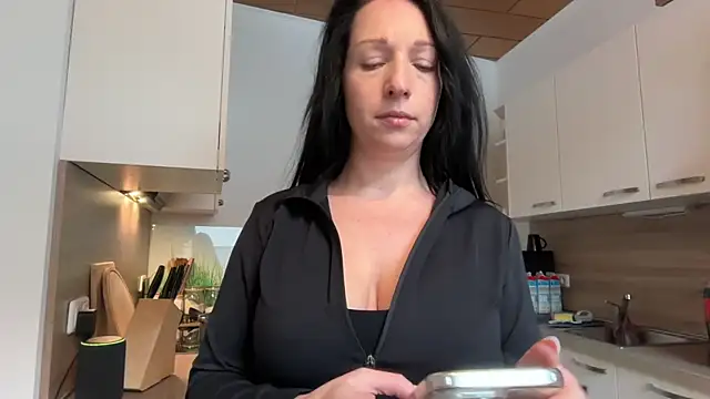 Snapshot of Viola_Beck chatting on 14, 2, 2026 Viola Beck online show from 14, 2, 2026