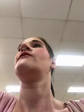 lolabunny9 online show from 28, 2, 2025