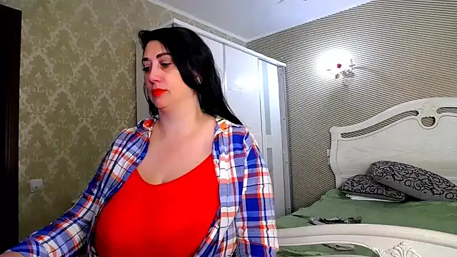 Evelyn Shy online show from 13, 2, 2026