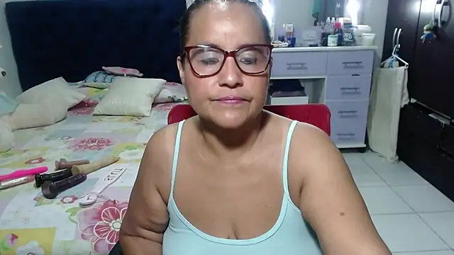 pervert mommy  online show from 13, 2, 2026